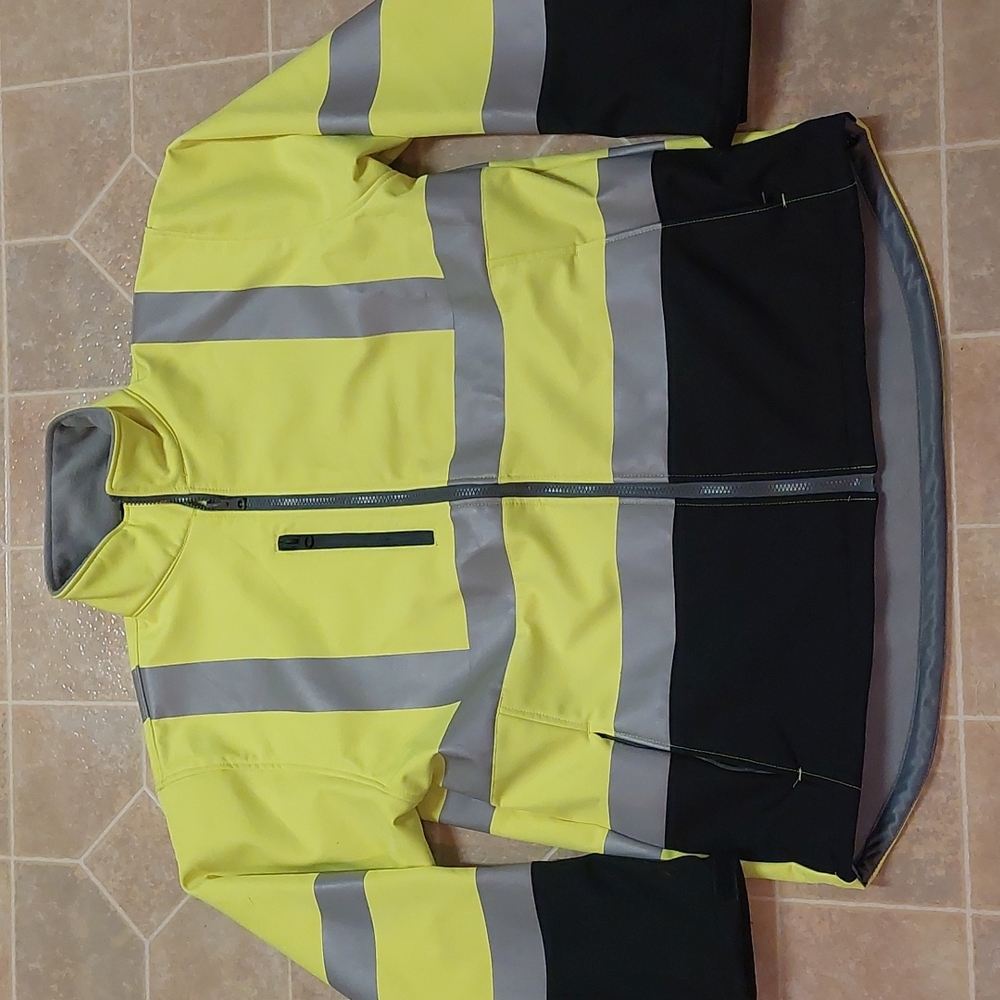 Majestic High Visibility Softshell Jacket XL